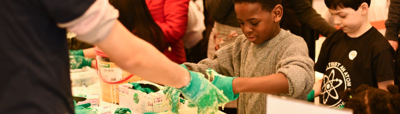 ScienceX, playing with oobleck