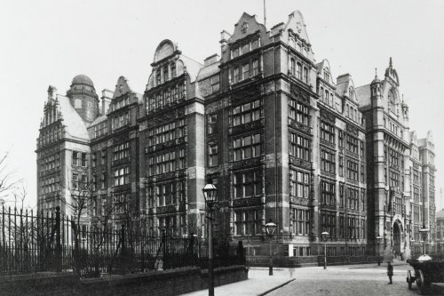 Sackville Street Building in black and white