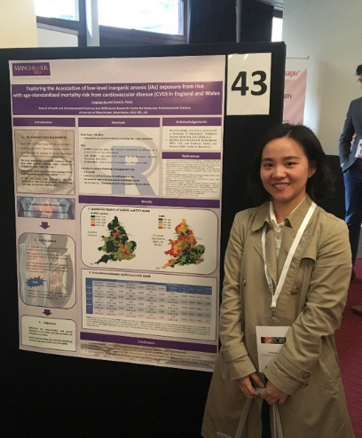 Lingqian Xu and her poster